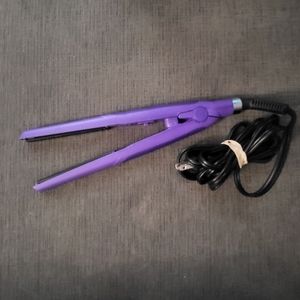 Hot Tools Professionak 1 inch Hair Straightener - NWOB